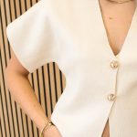 Gebreid_top_knopen_beige_-_Noa_1-2_big_image-1