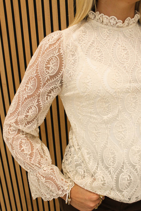 Blouse_in_kant_ecru_-_Lelie_2-6727_big_image-1