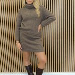 Gebreide_trui_jurk_taupe_-_Hanna-6958_big_image
