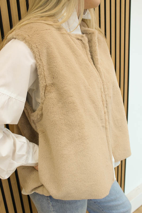 Teddy_gilet_beige_-_Lieke_1-2_mg5_big_image-1