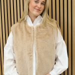 Teddy_gilet_beige_-_Lieke_3-2_y15_big_image-1