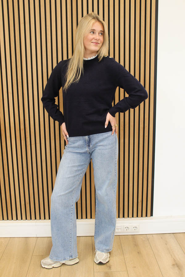 Trui_kanten_hals_navy_-_Jitske_2-2_big_image