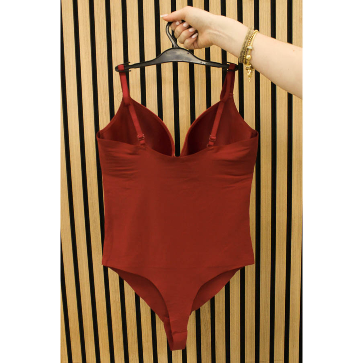 Body_met_cup_bordeaux_2-7427_big_image