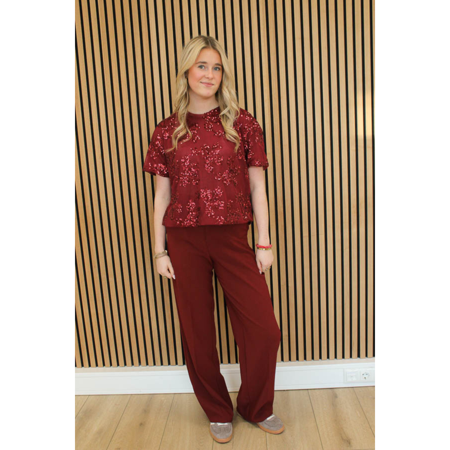 Pailletten_top_bordeaux_-_Avelijn_1-7383_big_image