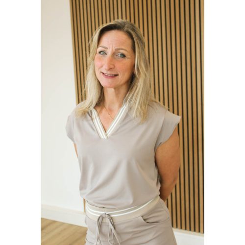 Top_v-hals_taupe_-_Travel-4603_big_image_mb9