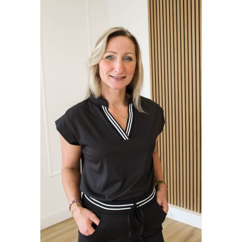 Top_v-hals_zwart_-_Travel-4618_big_image_sji