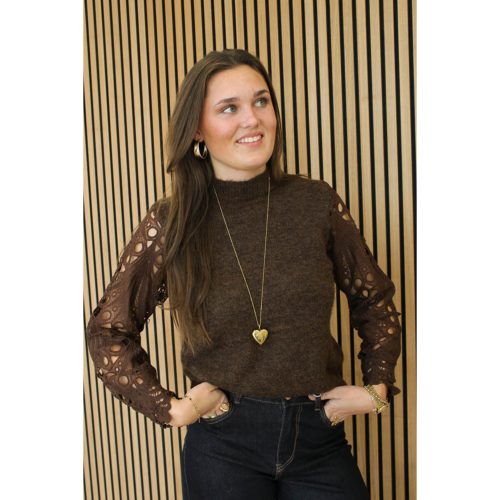 Trui_kanten_mouw_bruin_-_Mara-2_big_image_i02
